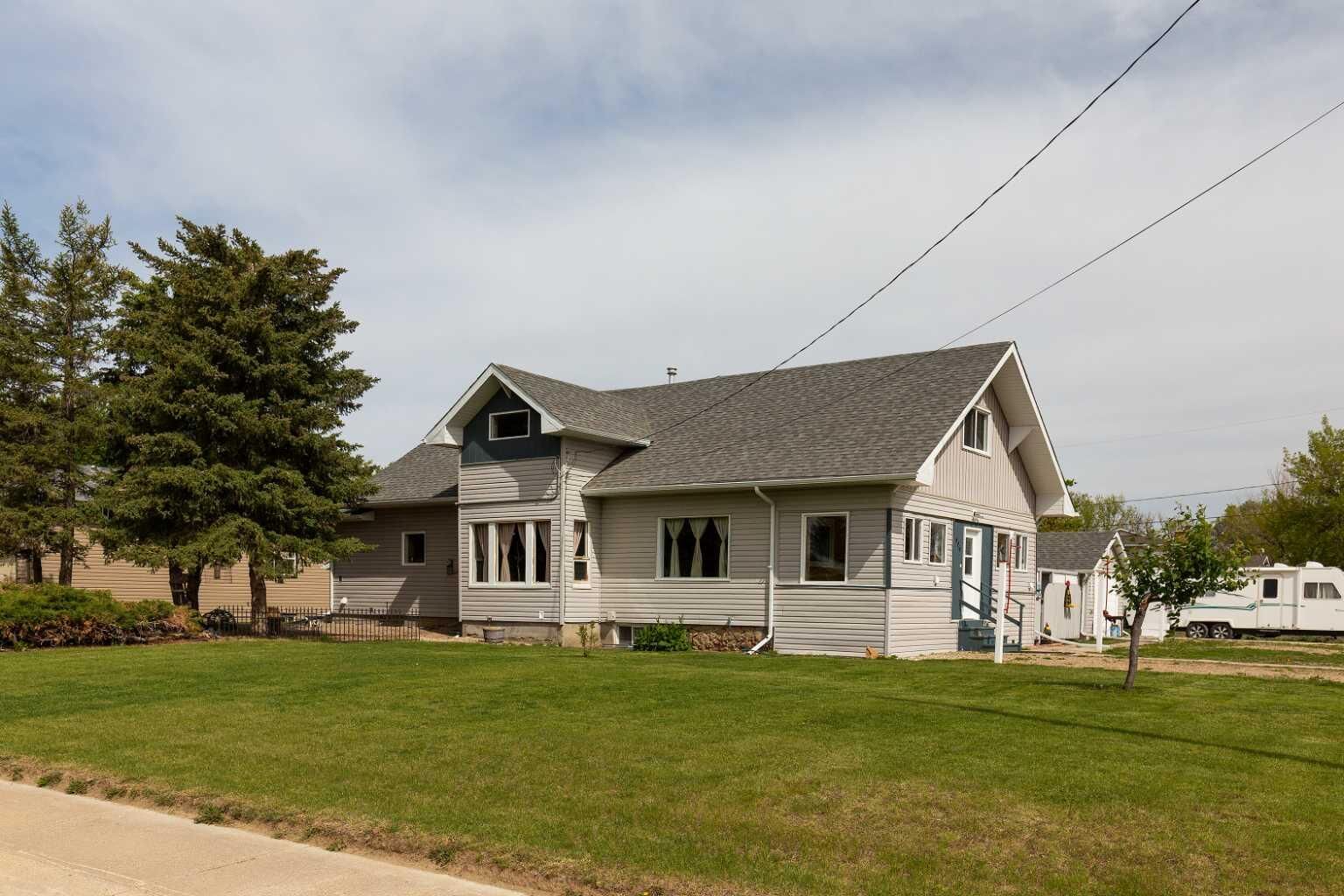 Photo de la propriété:  606 5 Street  AB T0K 2L0 
