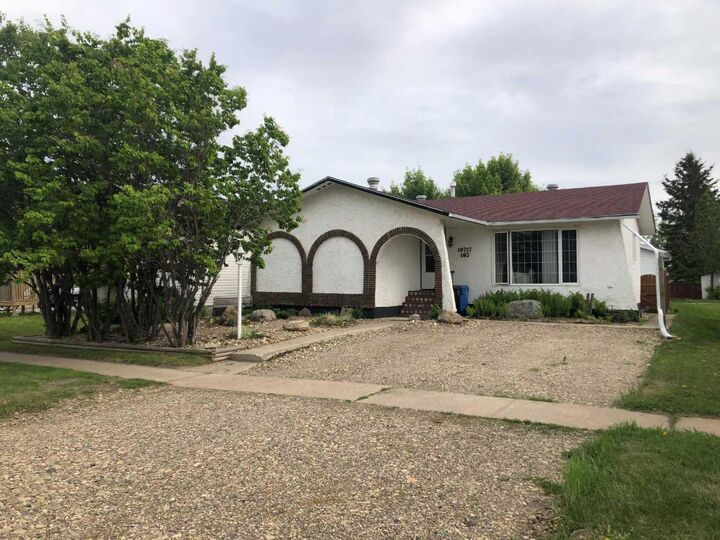 10717 103 Avenue — photo 1