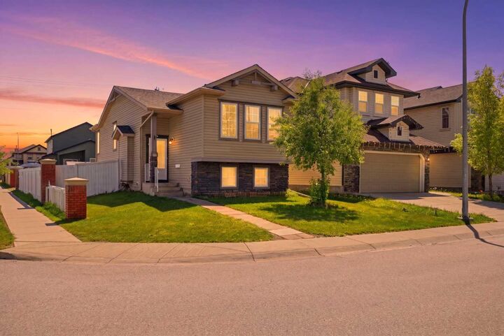 Property Photo: 11 Covecreek Close NE AB T3K 0J5