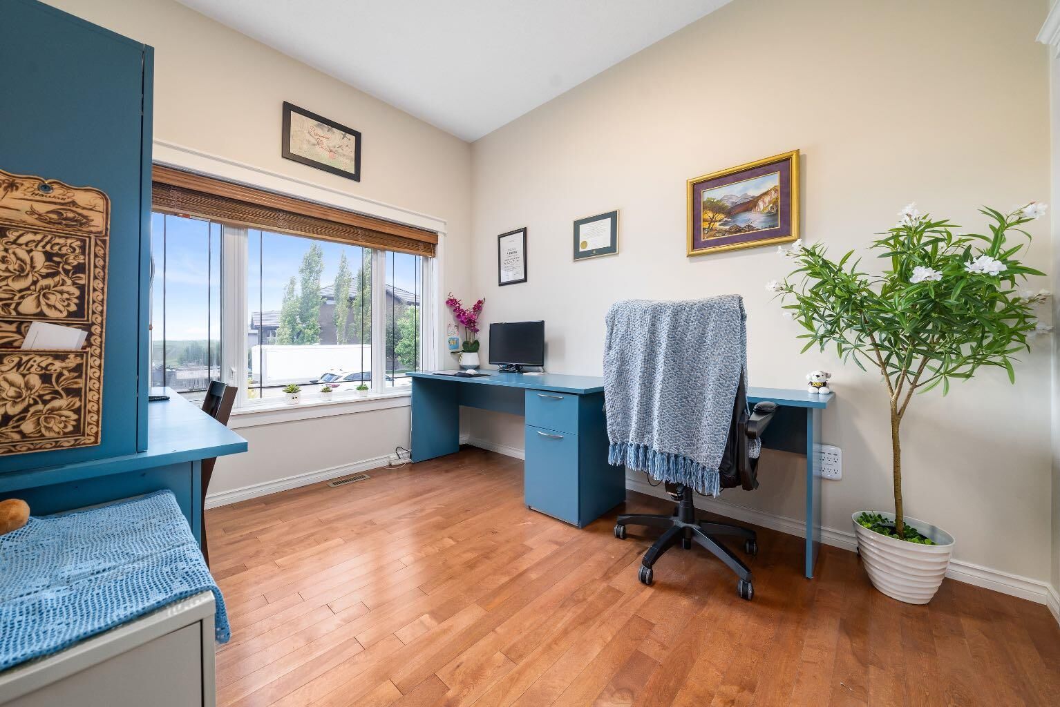 Property Photo:  172 Desert Blume Drive  AB T1B 0H5 