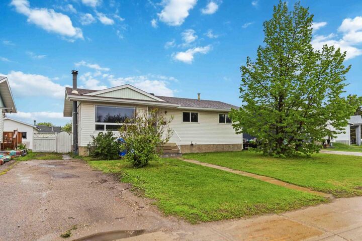 Property Photo:  481 Signal Road  AB T9H 3W4 