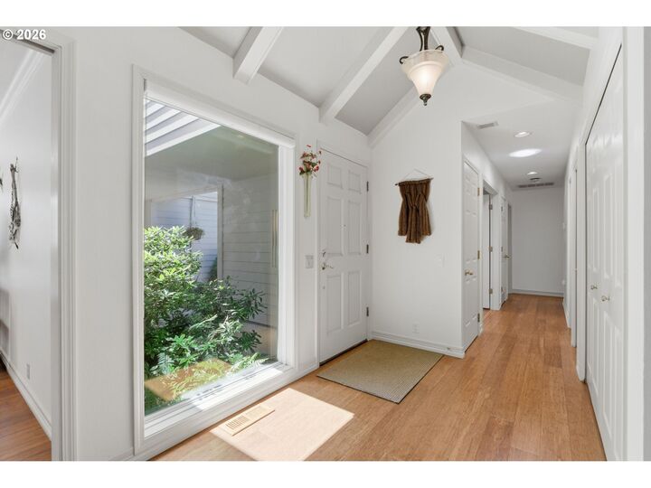 Property Photo:  7310 SW Arbor Lake Dr  OR 97070 