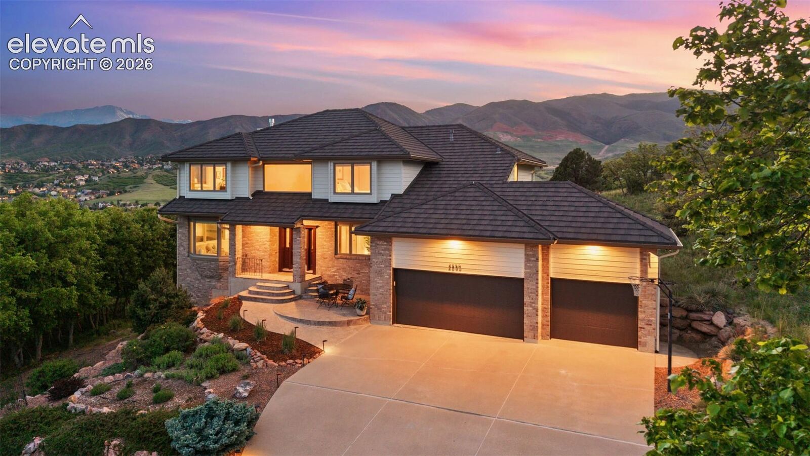 Property Photo:  2550 Oak Hills Drive  CO 80919 