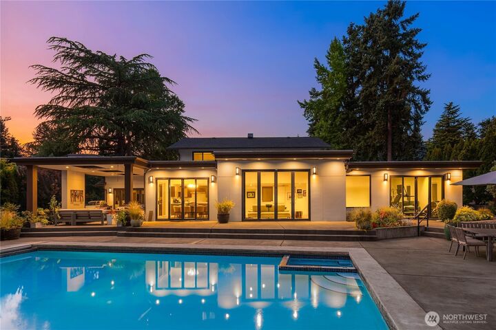 Property Photo:  8425 NE 22nd Place  WA 98004 
