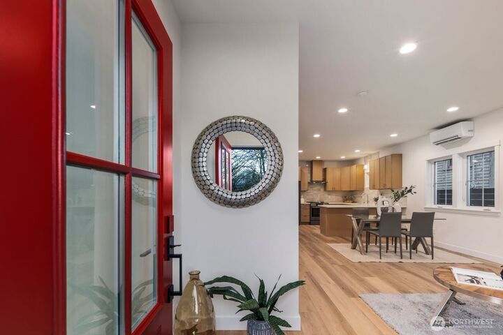 Property Photo:  1004 N 48th Street  WA 98103 