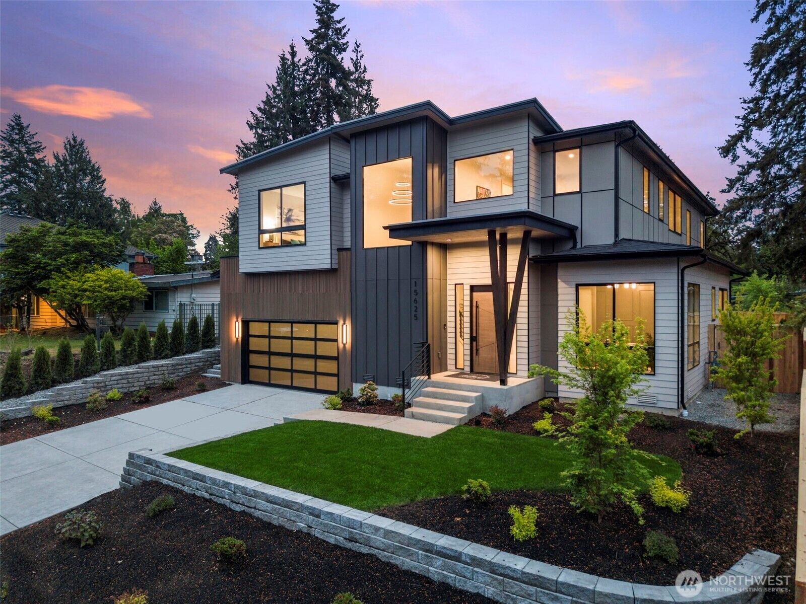 Property Photo:  15625 SE 9th Street  WA 98008 