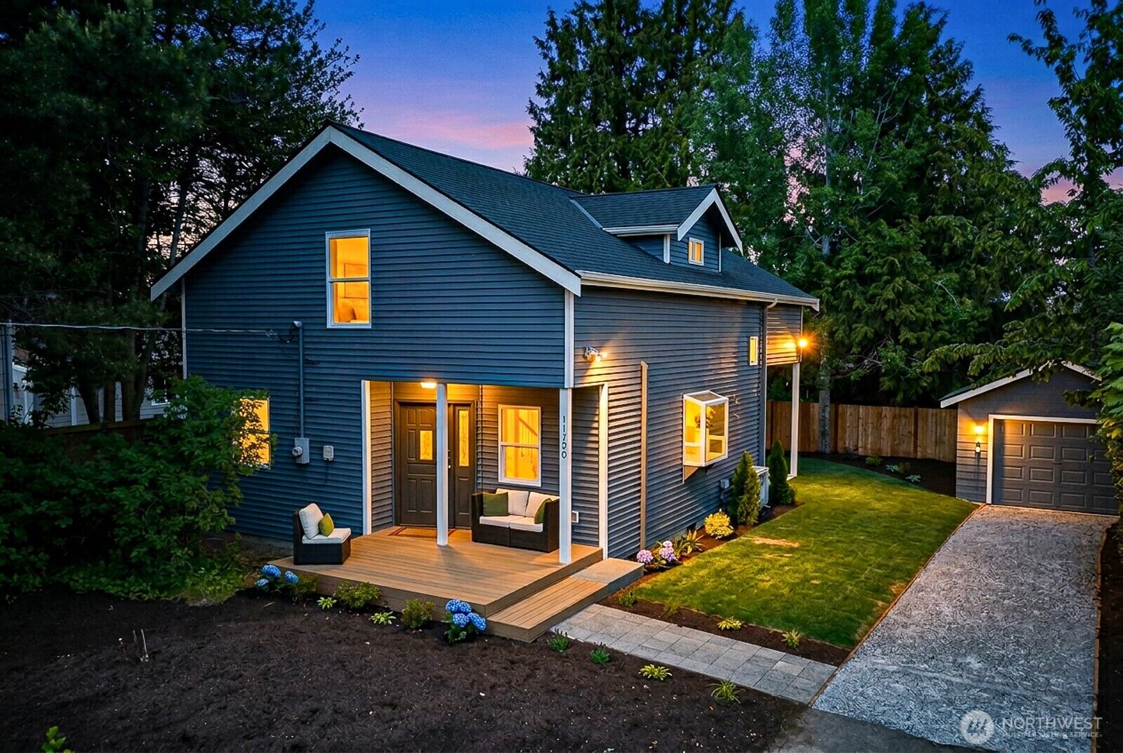 Property Photo:  11720  Evanston Avenue N  WA 98133 