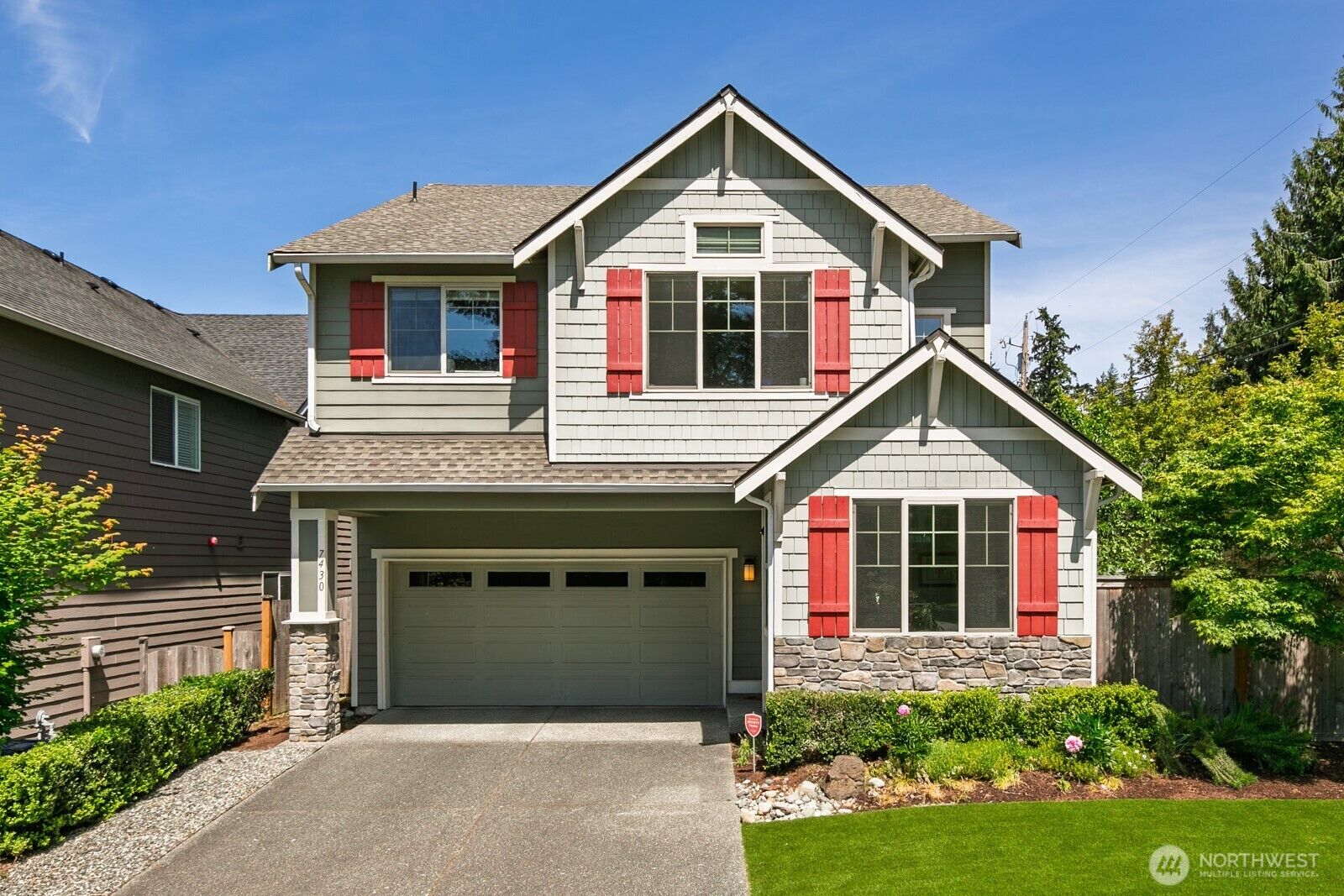 Property Photo: 7430 NE 202nd Place WA 98028