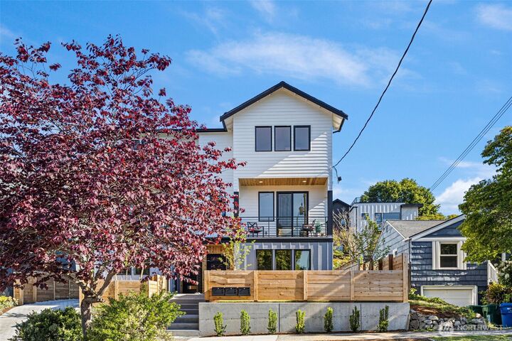 Property Photo:  4116 NE 60th Street  WA 98115 