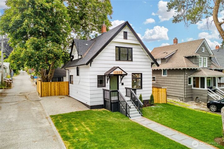 Property Photo:  1509 N 6th Street  WA 98403 