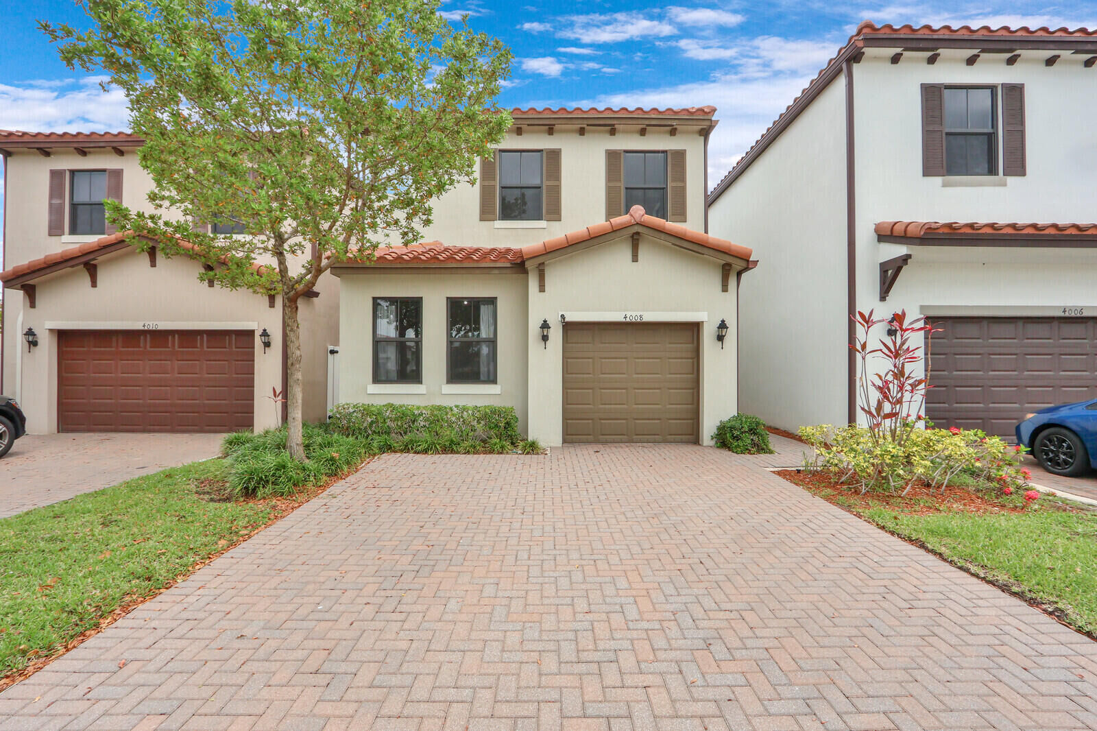 Property Photo: 4008 Sequoia Place FL 33410