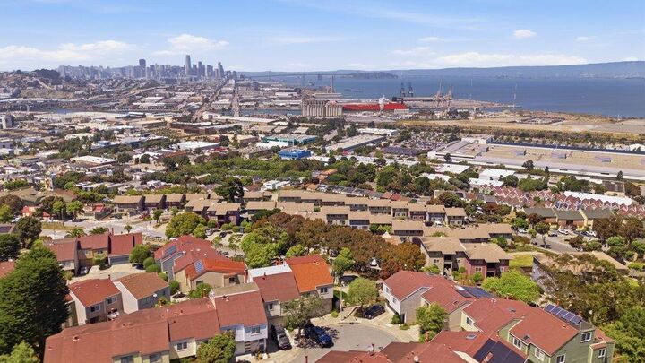 Property Photo: 10 Hillview Court CA 94124