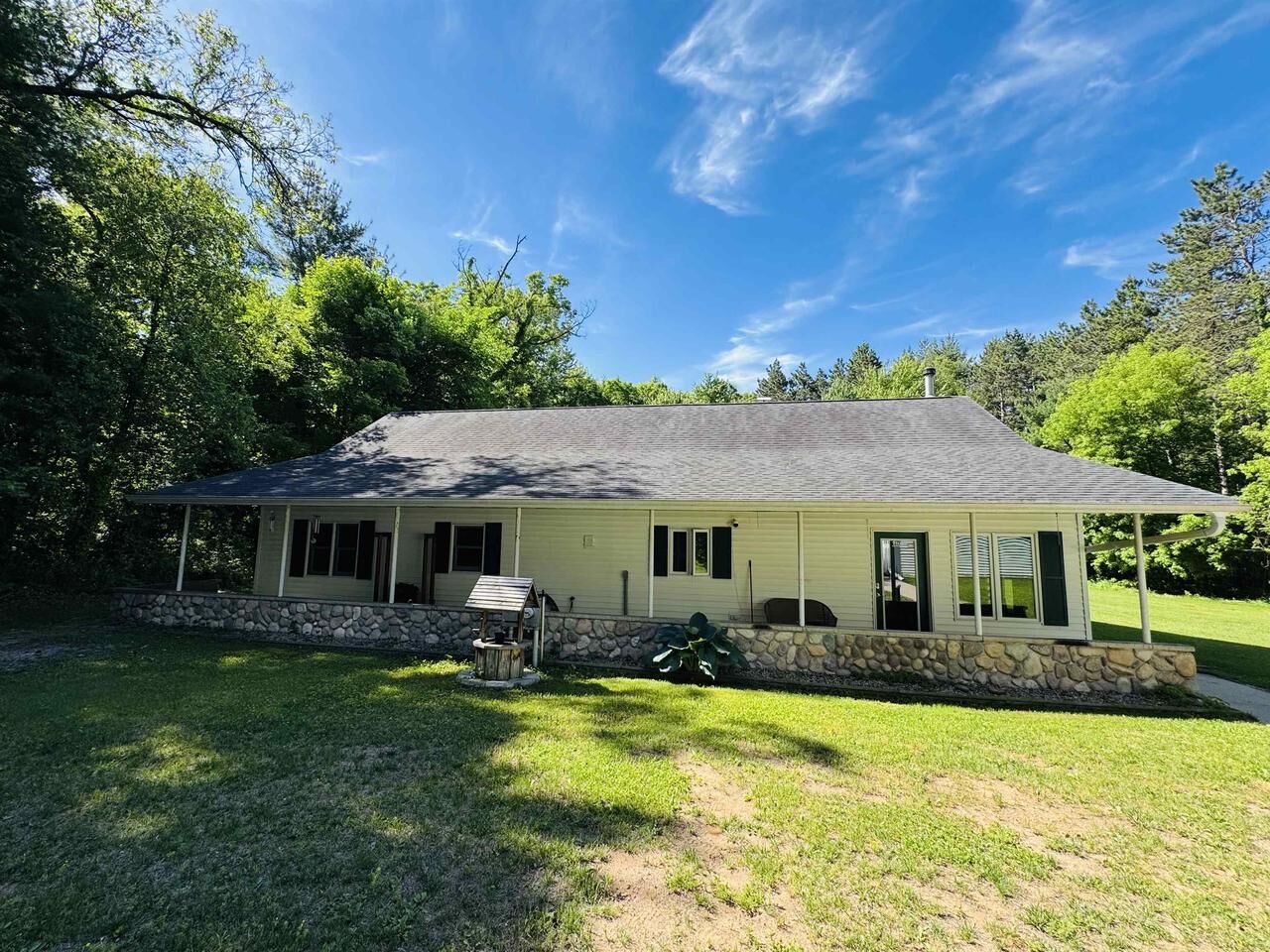 Property Photo:  W3591 Twin Lane  WI 54970 