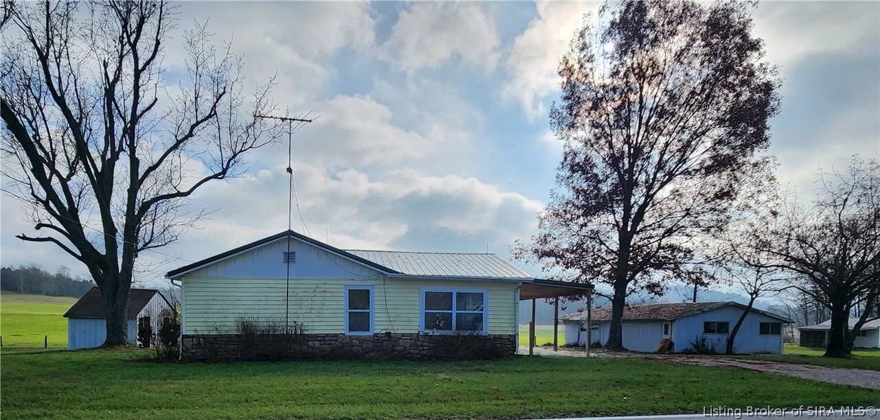 Property Photo: 2175 Heth Washington Road SW IN 47110