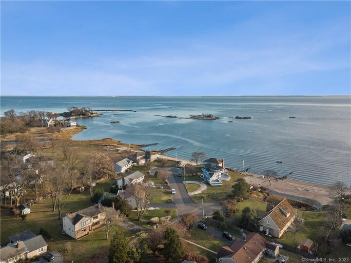 Property Photo:  98 Soundview Drive  CT 06902 