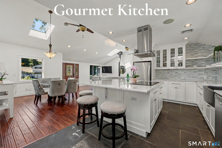 Property Photo:  5 Caddy Road  CT 06851 
