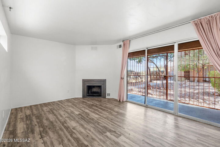 Property Photo: 2601 W Broadway Boulevard #286 AZ 85745