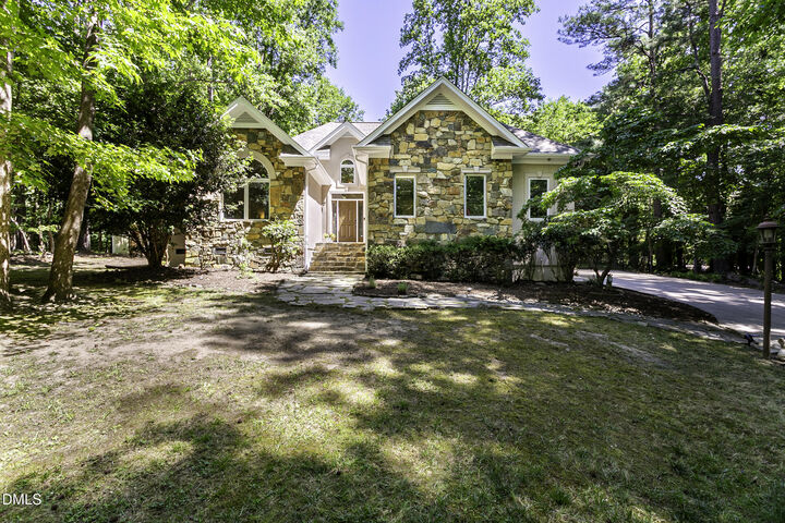 Property Photo:  8 Rabbit Path  NC 27503 