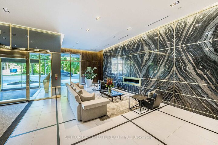 Property Photo:  3018 Yonge Street 814  ON M4N 0A5 