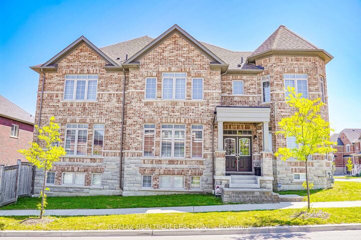 Property Photo: 2431 Hibiscus Drive ON L1X 0H1