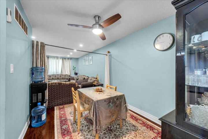 134 Thaler Avenue — photo 1