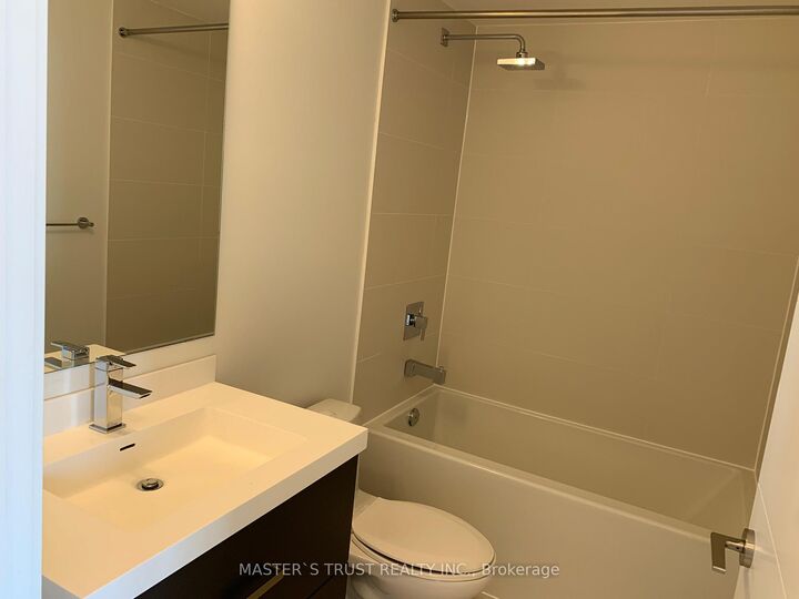 Property Photo: 50 Wellesley East Street 2704 ON M4Y 1G2