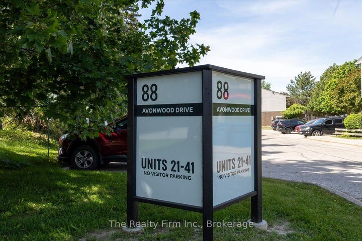 Property Photo: 88 Avonwood Drive 33 ON N4Z 1B3