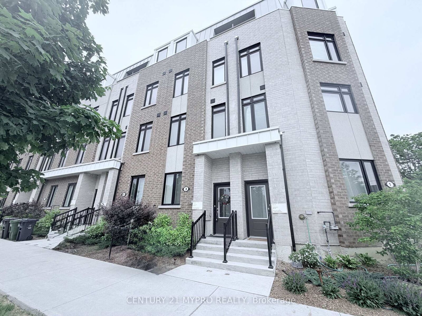 Property Photo:  3 Case Ootes Drive  ON M4A 0A9 