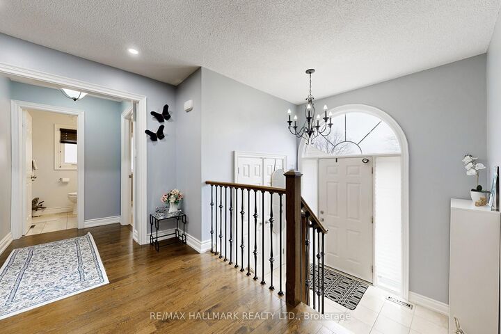 Property Photo: 87 Autumn Way ON L4G 4P7