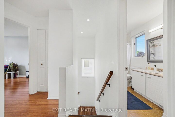 Property Photo: 3773 Autumnwood Street ON K1T 2G7