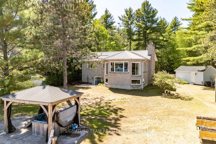 Property Photo: 112 Eno Road ON K0J 2A0