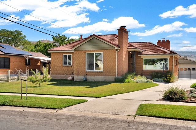 Property Photo: 740 N Catherine St UT 84116