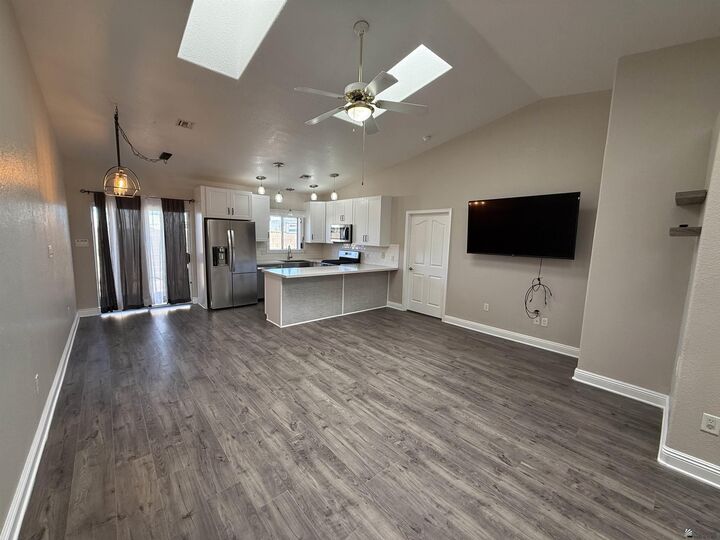 Property Photo: 11411 S Kingman Ave AZ 85367