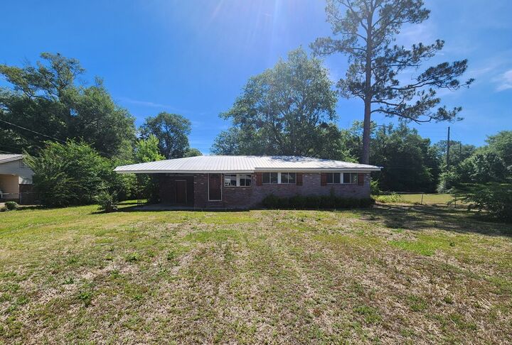 Property Photo:  385 Laurel Lane  GA 31730 