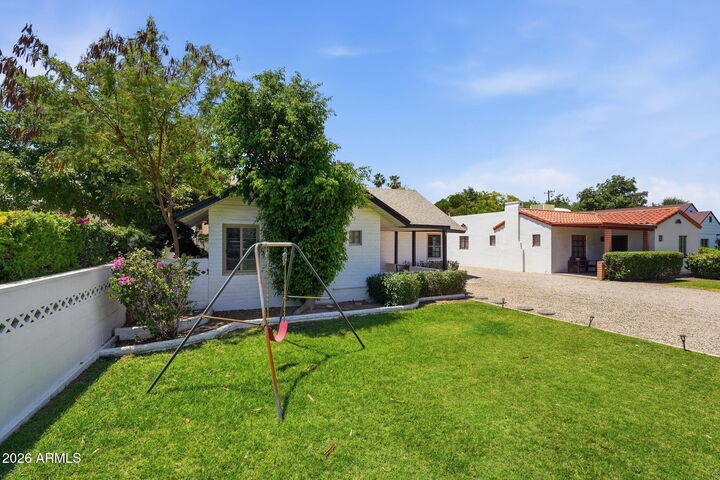 Property Photo:  511 W Roma Avenue  AZ 85013 