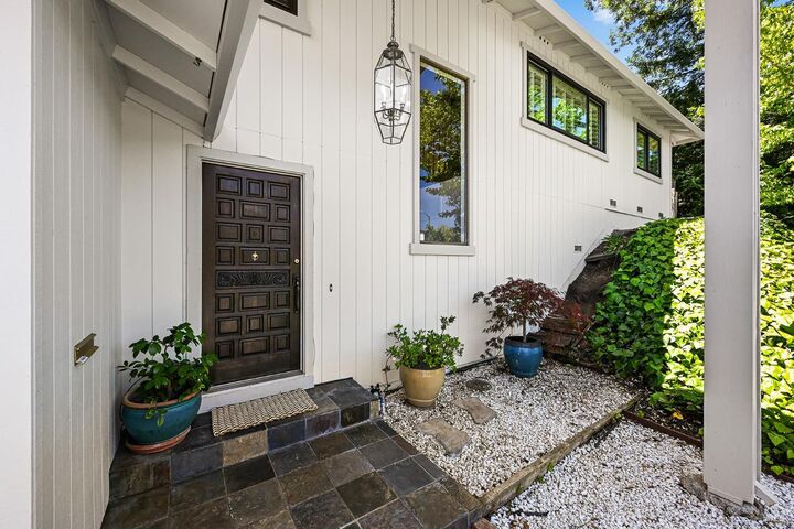 Property Photo:  501 Willow Court  CA 94945 