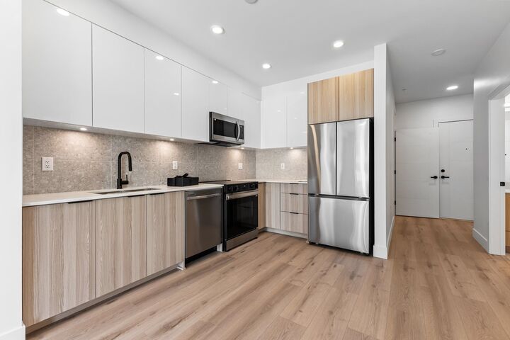20769 Fraser Highway 319 — photo 1