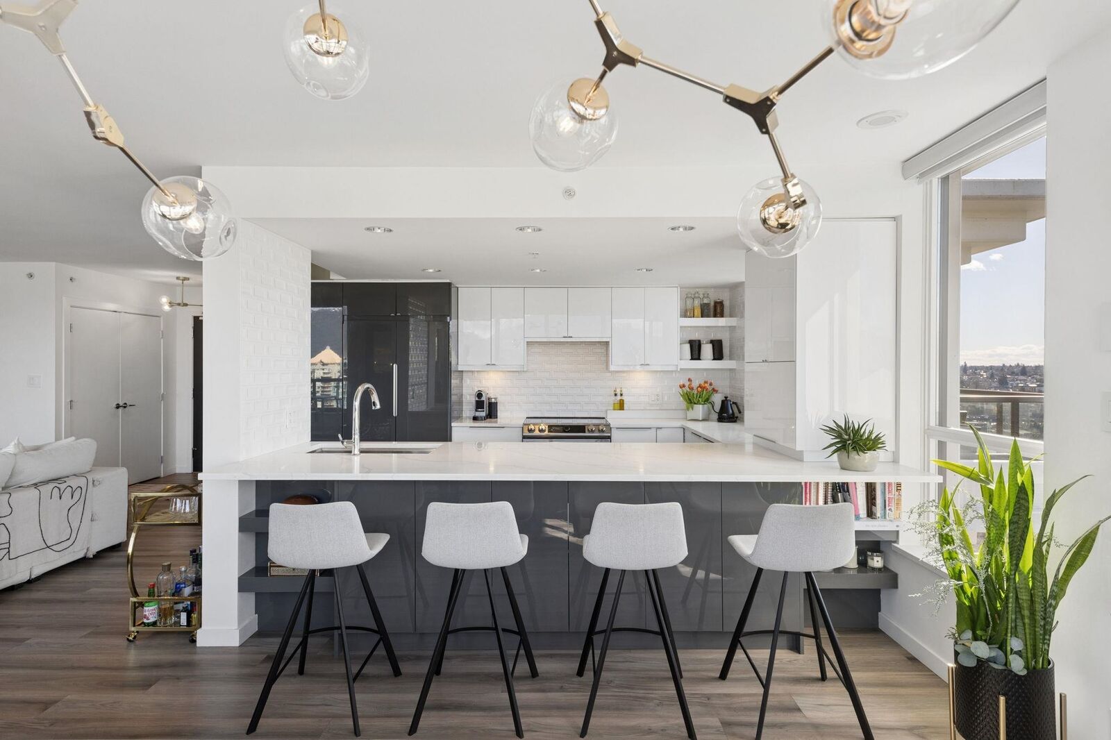 Property Photo: 2138 Madison Avenue 3203 BC V5C 6T6