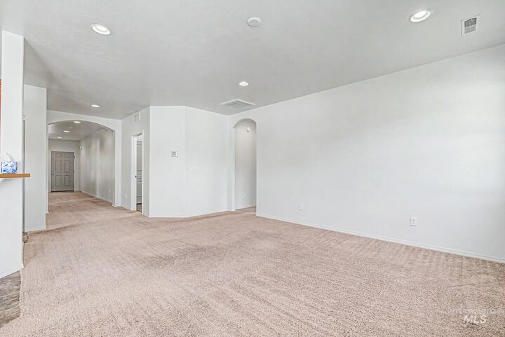 Property Photo:  2303 E Elm Grove Dr  ID 83686 