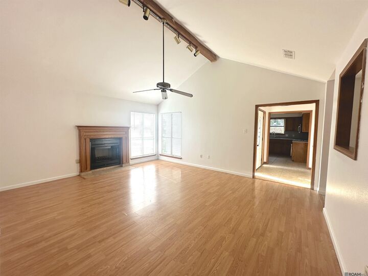 Property Photo: 9786 Kinglet Dr LA 70809