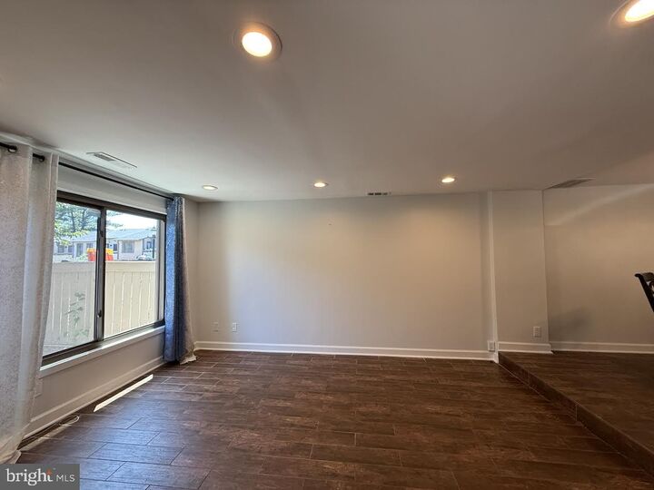 Property Photo: 18118 Kilrush Court MD 20886