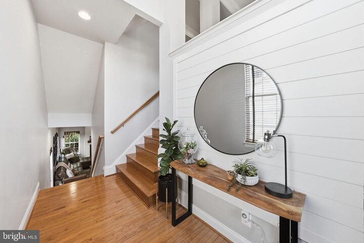 Property Photo:  43264 Sunderleigh Square  VA 20148 