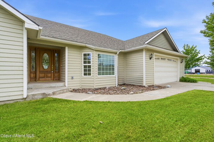 Property Photo:  2232 E Shoshone Ave  ID 83801 