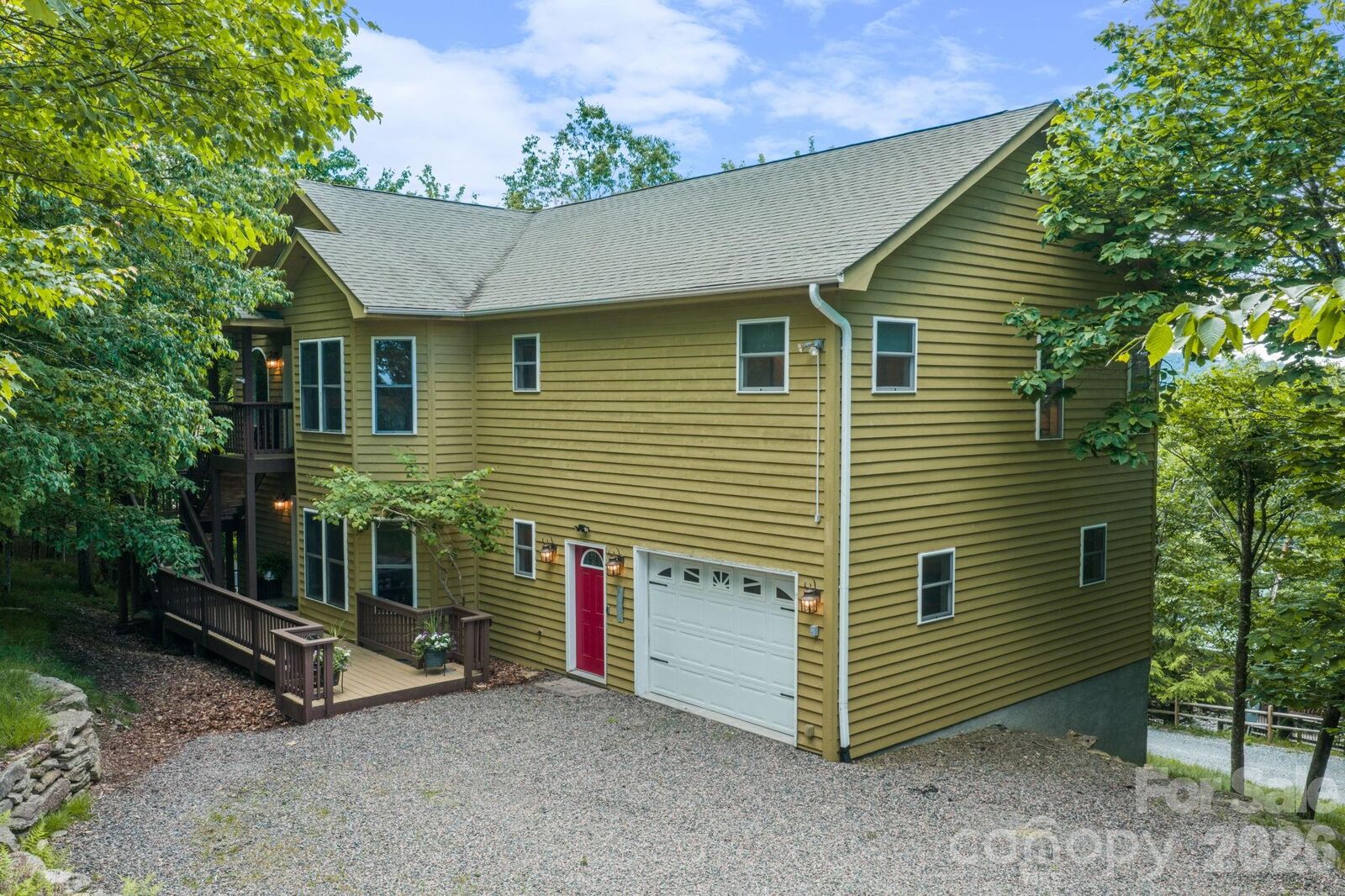 Property Photo: 117 Pinnacle Ridge Road NC 28604