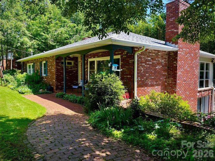 Property Photo: 36 Clarendon Road NC 28806