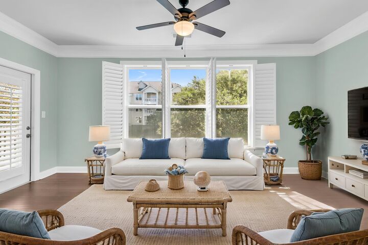 Property Photo:  2244 Ashley Crossing Drive # 215  SC 29414 