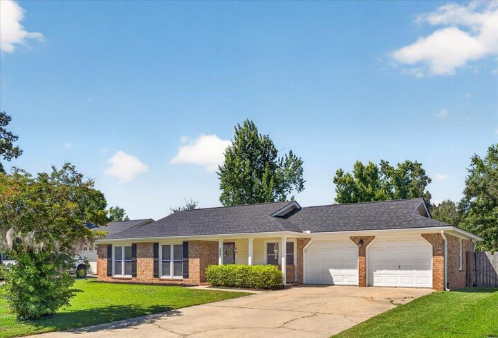 Property Photo: 324 Houston Drive SC 29456