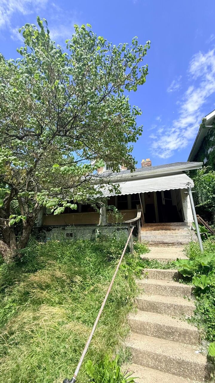 Property Photo:  282 N Oakley Avenue  OH 43204 