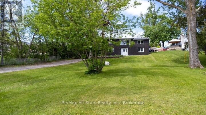 Property Photo:  9 Riverside Drive  ON K9V 0H6 