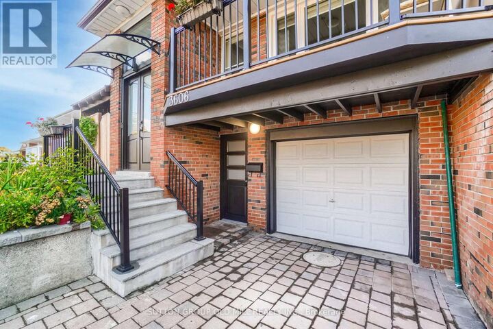 Property Photo: 3606 Twinmaple Drive ON L4Y 3R1